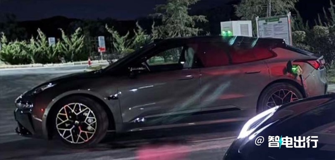 新款极氪001即将发布标配磷酸铁锂电池+800V电机-图2