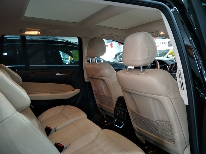 18款奔驰GLS450 停车辅助包底价新鲜出炉-图6