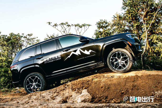 比预售更便宜Jeep新大切诺售64.99万起 油耗大降-图8