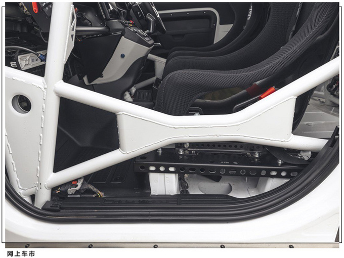 路虎推出全新越野车越野性能提升/安全配置升级-图7