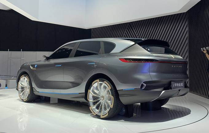 东风岚图概念车iFree亮相北京车展 5G座舱是亮点-图3