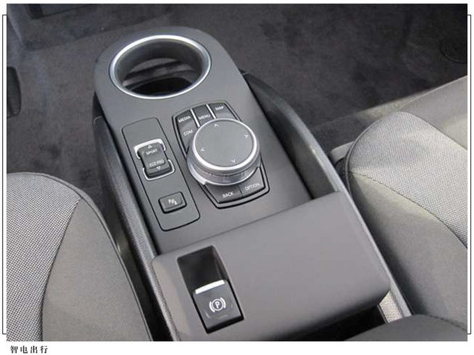 宝马i3进店实拍对开门设计/内配两块大屏-图6