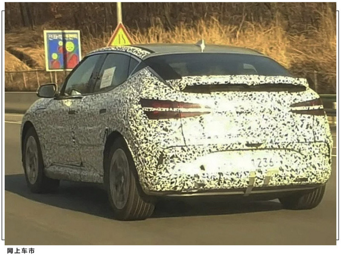 捷尼赛思全新GV60将发布分体大灯/溜背车身设计-图5