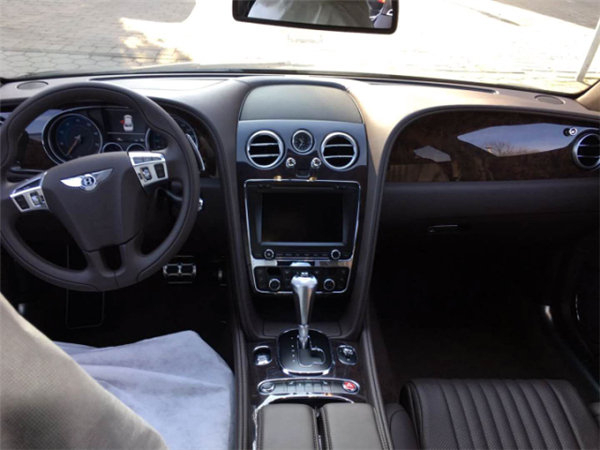 18款宾利飞驰V8S极罕颜色 港口特卖专场-图8