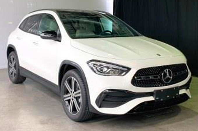 奔驰全新GLA十一天后发布 最快8月上市27万起售-图1