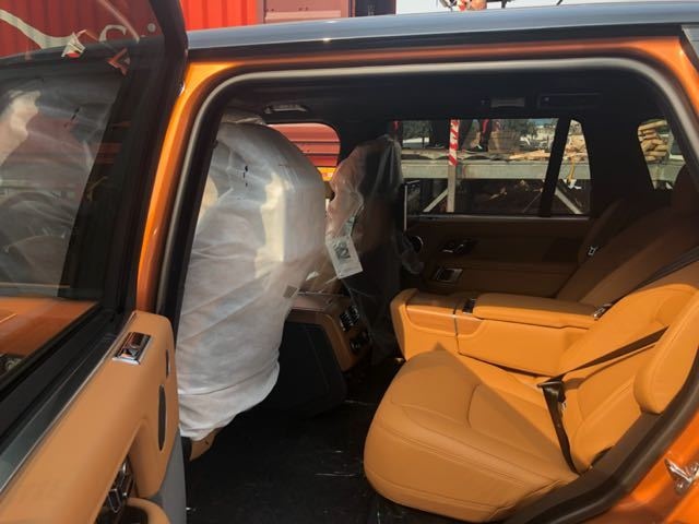 路虎揽胜创世加长版 马达加斯加橙超抢眼-图9