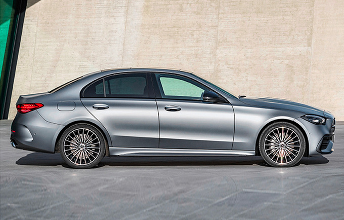 北京奔驰全新C级实拍 尺寸E级还大 预计31万起售-图1