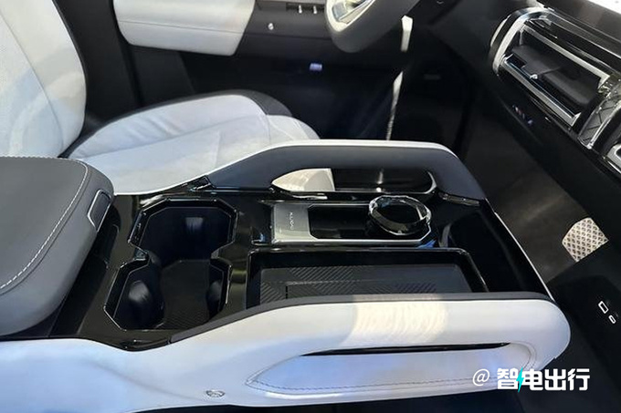 iCAR 03开订配高算力双芯座舱 支持20+智能场景-图6