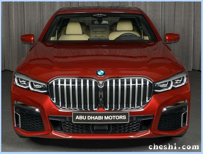 宝马全新7系入门版曝光内配液晶仪表/6.3s破百-图2