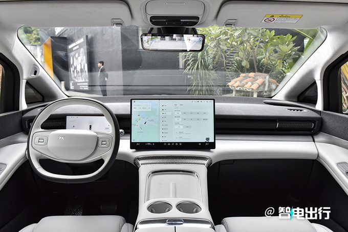 小鹏X9首发亮相比腾势D9大 全系标配后轮转向-图6