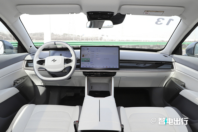 东风eπ007售15.96万起增程/纯电都有 PK比亚迪海豹-图6