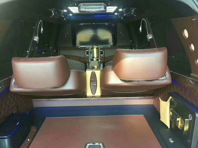 新款奔驰GLS550劲惠 加长5.98米现车促销-图8