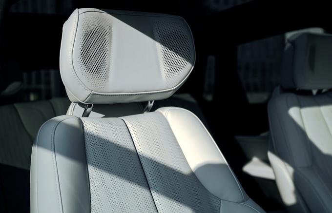 30万级豪华纯电SUV怎么选凯迪拉克IQ锐歌还是蔚来ES6-图11