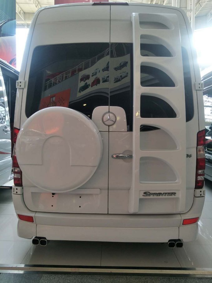 进口奔驰斯宾特顶级商务 陆上公务舱降价-图3