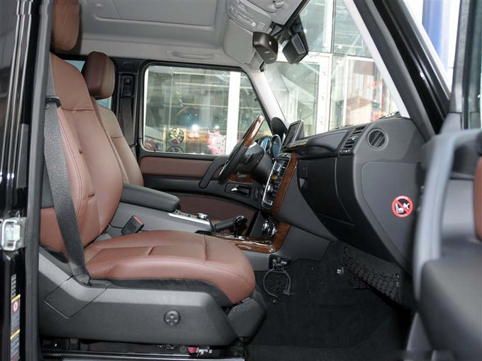 奔驰G5004x4配置曝光 动力越野提车指南-图8