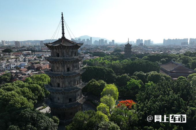 奔驰在华高质量增长今年1-6月销量增6破37万辆-图3