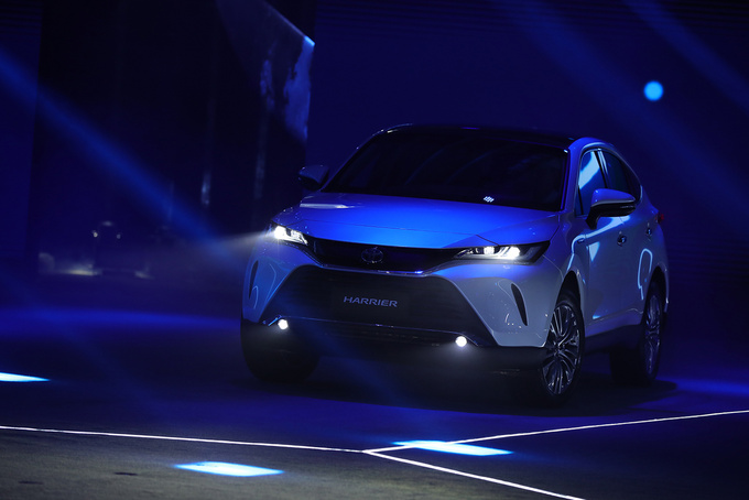 一汽丰田最美SUV 凌放HARRIER在长春基地下线-图6