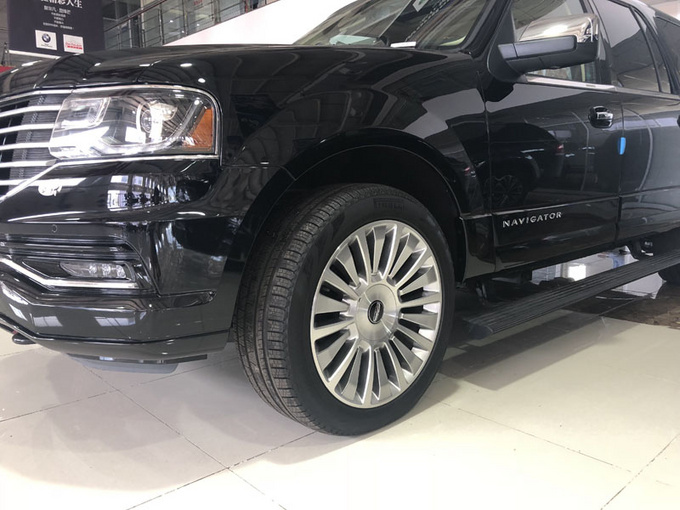 林肯领航员四座报价 总裁祥荣版配置颇丰-图3