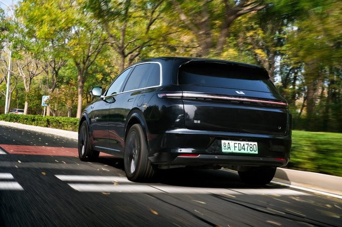 《豪华180》理想L7「冰箱彩电大沙发」存在即合理-图32