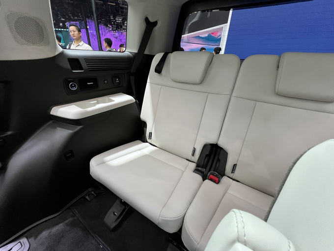 2024北京车展全新现代胜达实拍体验硬朗与温馨的完美组合-图20