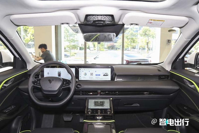 哪吒X明天發(fā)布內(nèi)飾酷似埃安Y 或降至11萬內(nèi)-圖3