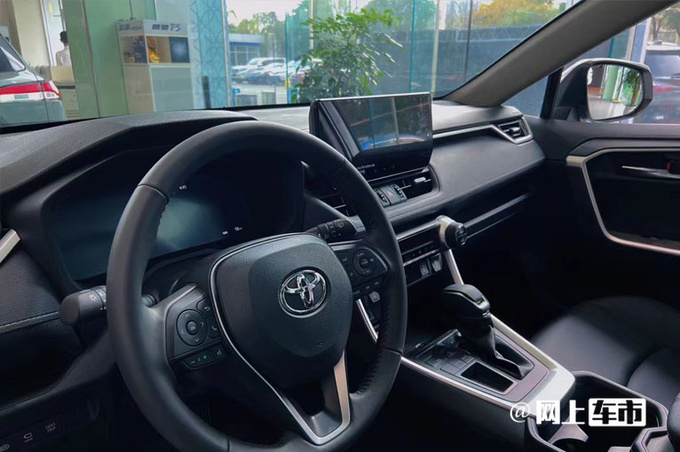 丰田新RAV4配置曝光4S店预计售17.68-26.38万元-图4