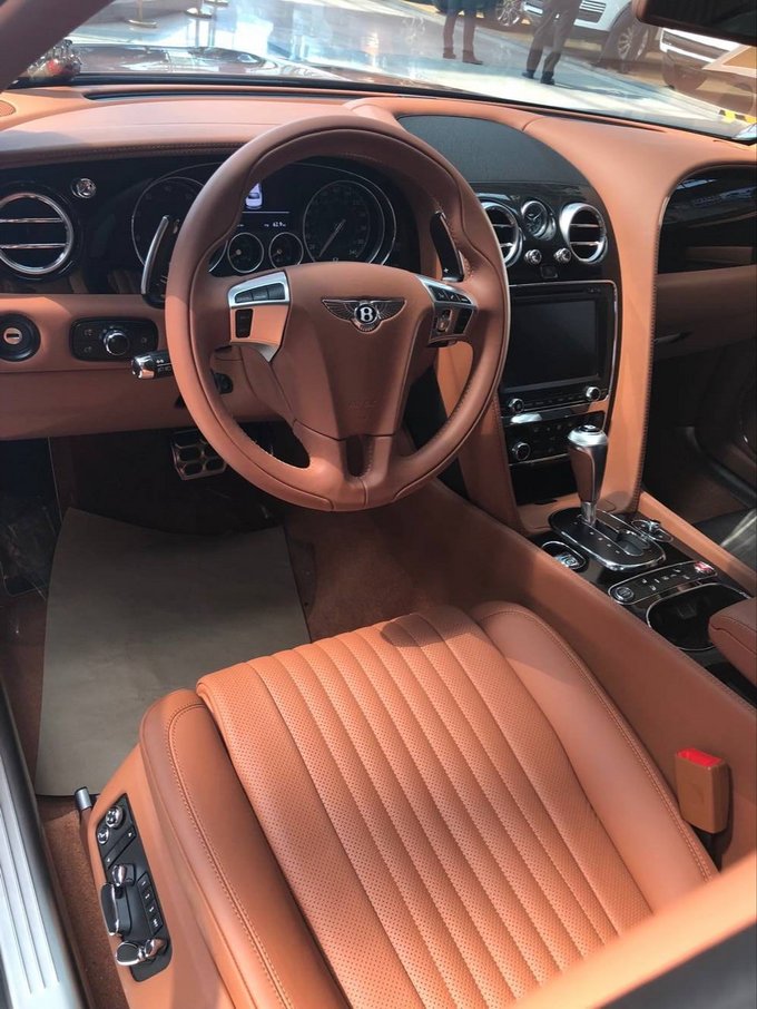 18款宾利飞驰V8S外形帅气 尊享赛车情结-图5