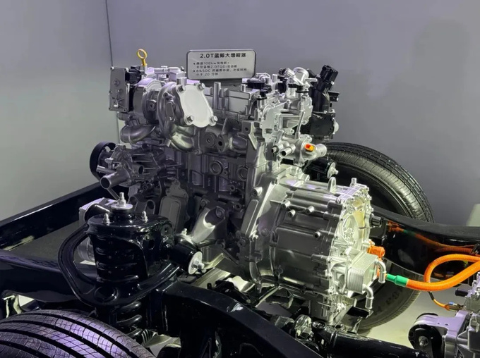 皮卡带电后的越野绝杀超级增程+超级四驱-图4