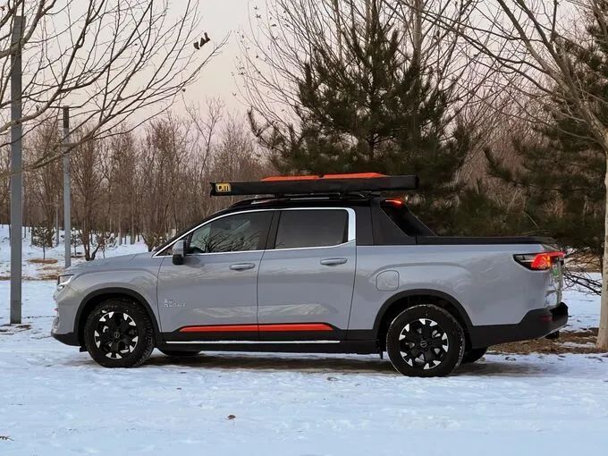 引领未来新能源皮卡市场发展四驱纯电皮卡吉利雷达地平线亮相-图2