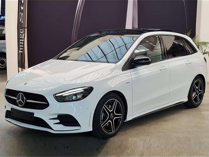 奔驰全新B级运动旅行车实拍搭1.3T/内饰质感升级-图1