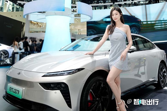 东风4S店eπ007本月下旬到店 起售价或低于15万-图1