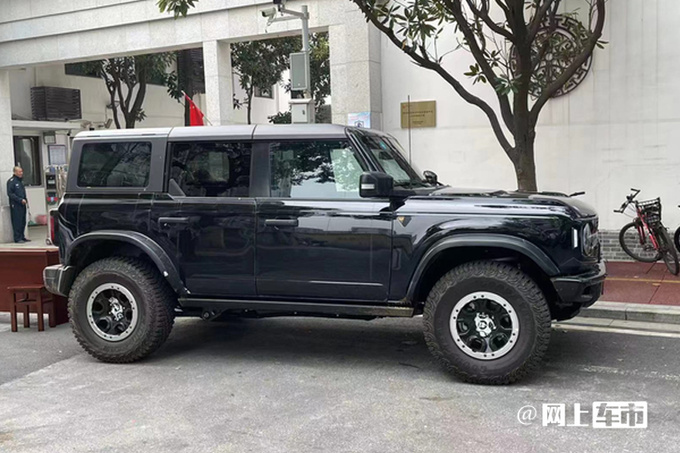 福特國產(chǎn)Bronco街拍4S店7天后開訂頂配賣43萬-圖3