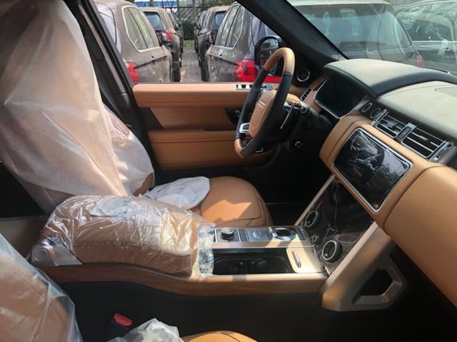 路虎揽胜创世加长版 马达加斯加橙超抢眼-图8