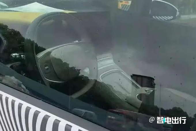 小鹏MPV X9曝光年产能12万辆 比腾势D9大一圈-图9