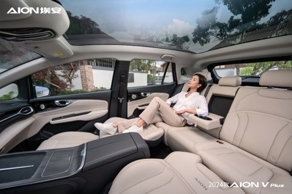 更有AI的家庭SUV,AION V Plus上市15.99万起-图4