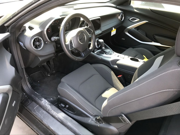 18款雪佛兰科迈罗2.0T 自动档大黄蜂巨惠-图10