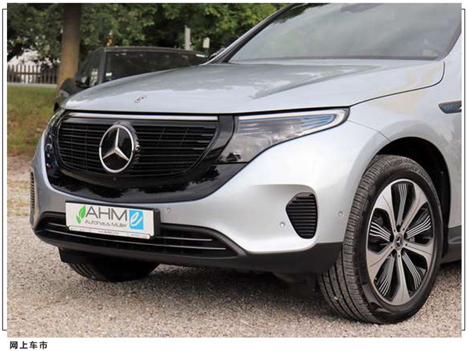 奔驰全新EQC实拍图曝光搭双电机/续航415公里-图2