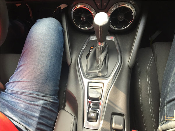 18款雪佛兰科迈罗2.0T 标配小跑竞争野马-图7