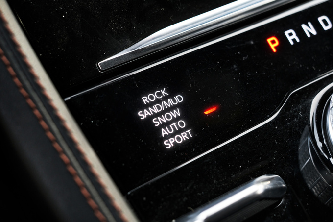 《豪华180》全新大切诺基4xe能否成为越野传奇的新篇章-图40