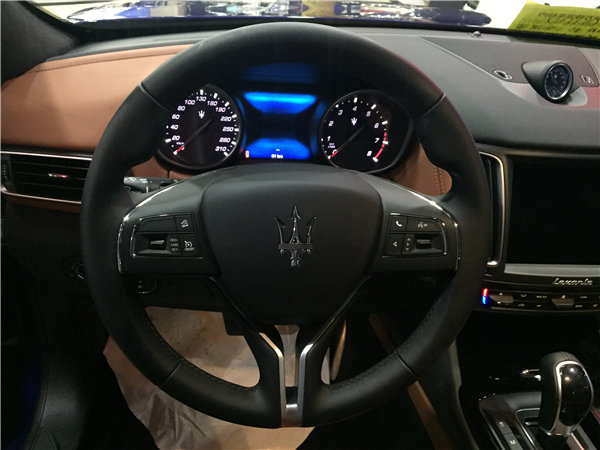 18玛莎拉蒂莱万特 气派豪华SUV惊艳全场-图13