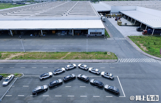 东风雪铁龙凡尔赛C5 X 8月9日预售9月上市-图1