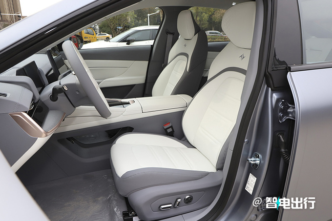 东风eπ007六天后上市售15.96万起 可选剪刀门-图12