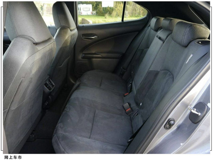 雷克萨斯小号NX实拍 搭2.0L混动/熏黑中网-图6