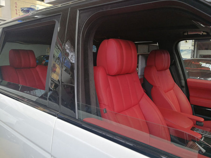 路虎揽胜加长5.0T 行政黑曜激情随时迸发-图8