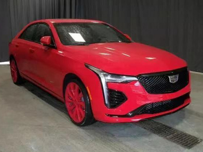 凯迪拉克CT4运动版实拍搭2.7T/动力媲美奥迪S3-图1