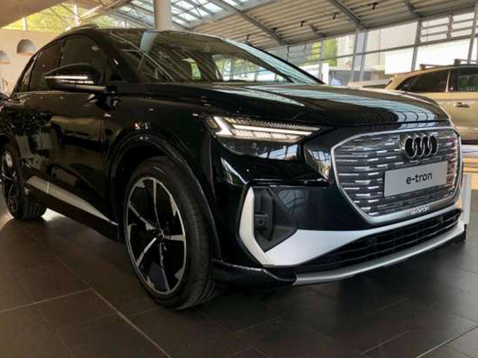 奥迪Q4 e-tron进店实拍多边形格栅/配贯穿尾灯-图1