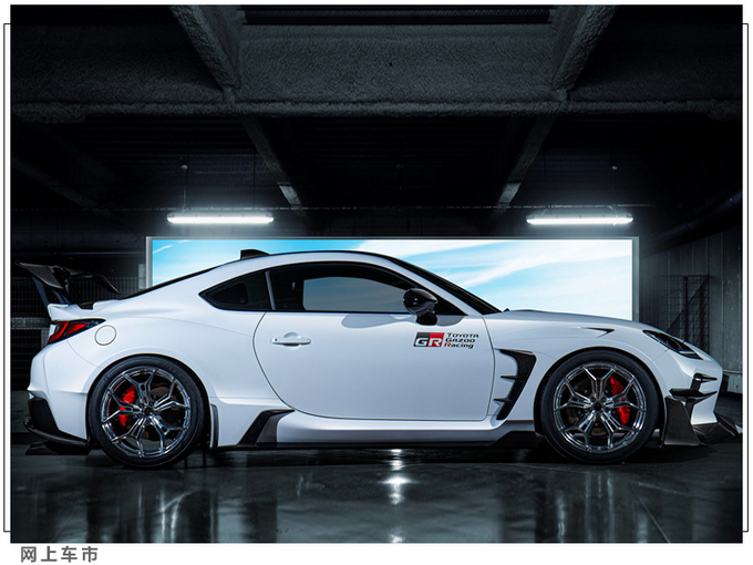 丰田全新86推外观套件升级大尾翼/造型更运动-图2