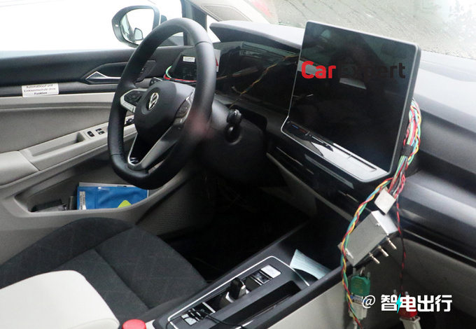 大众新款高尔夫实车曝光内饰翻新/换1.5T引擎-图4