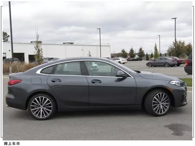 宝马全新2系实拍 搭2.0T/换装全新悬浮式中控屏-图2