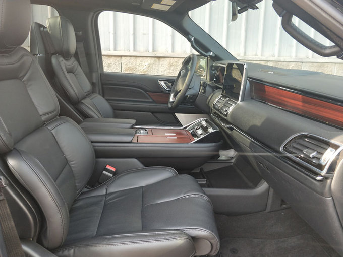 18款加版林肯领航员 豪华SUV特惠享不停-图4